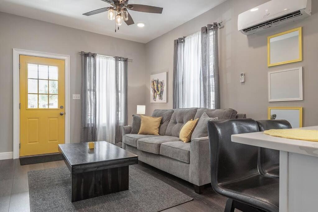 Gambino Getaway Shotgun Style Apt In The Heart Of Ybor City แทมปา ภายนอก รูปภาพ
